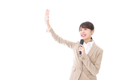 女性成为候选人