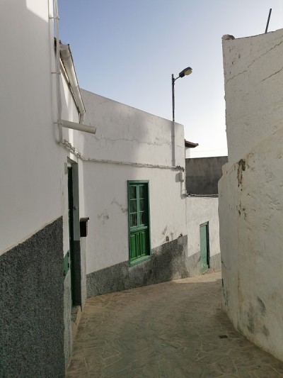 Guide to Isora architecture traditional