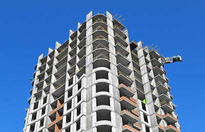 起重机及高层建筑工地