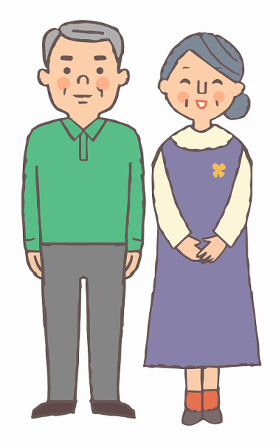 老夫妇微笑着站在那里