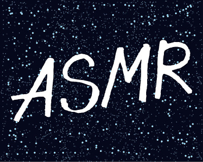 星夜背景上的ASMR白色手写字母。播客、广播、网络广播、访谈。播客频道标志。设计海报，t恤，横幅，打