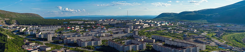 夏日的基洛夫斯克全景