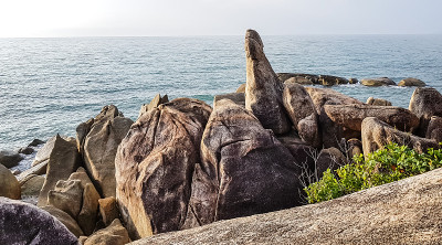 Hin Ta Hin Yai rock