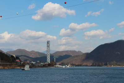 韩国奈美岛的秋景