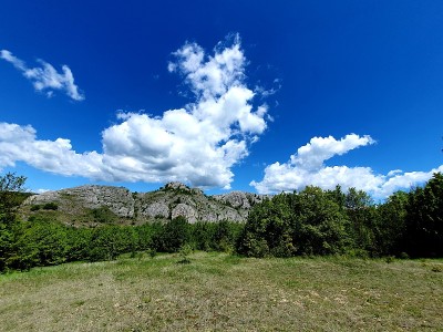 路蓝天云和山