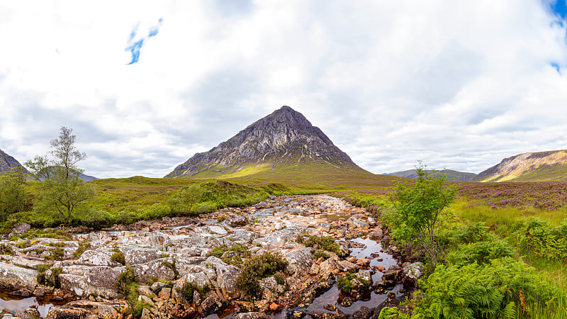 Buachaille Etive Mér，在苏格兰的古帕尔河上可以看到Etive山