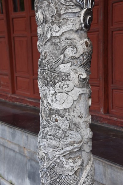 龙纹建筑柱