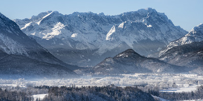 冬季巴伐利亚山脉的全景