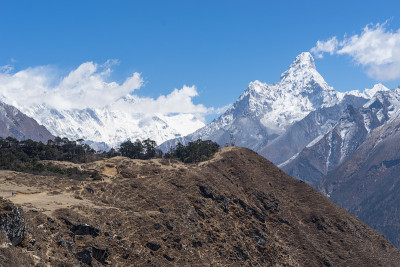 阿玛达布拉姆山顶景观