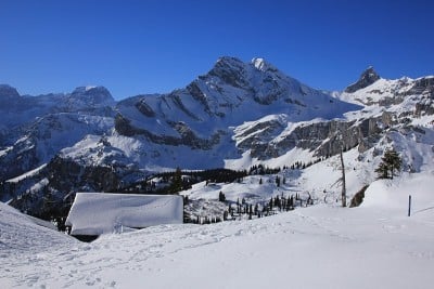 雪覆盖的托迪，奥尔斯托克和霍赫图姆山。