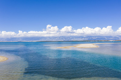 清澈的大海鸟瞰图