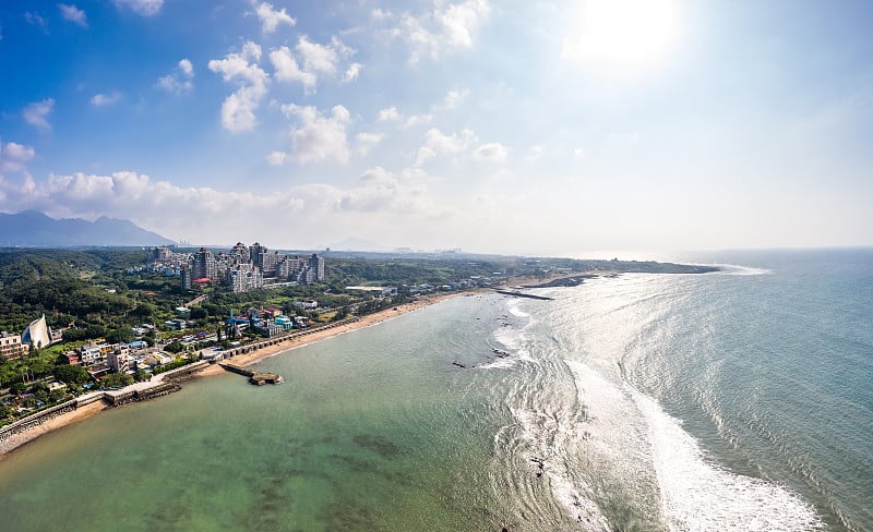 浅水湾[前水湾]鸟瞰图-台湾北海岸，摄于台湾新北三治区