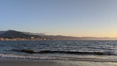 巴亚尔塔港河(图16)