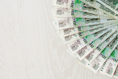 很多钞票，1000卢布