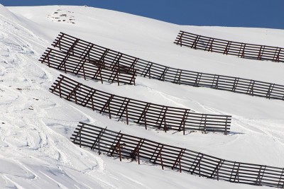奥地利蒂罗尔Kühtai高山雪崩保护
