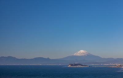 秋天的富士山和相模湾的大海