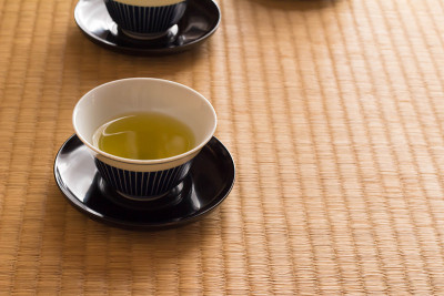 日本茶，放在榻榻米里