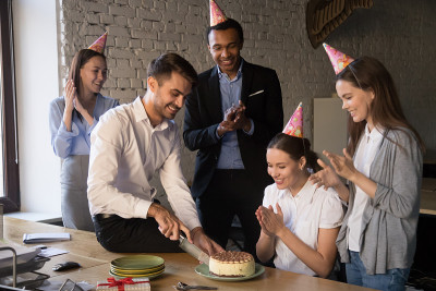 祝同事生日快乐