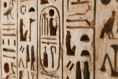 埃及象形文字在Medinet Habu神庙，卢克索，埃及