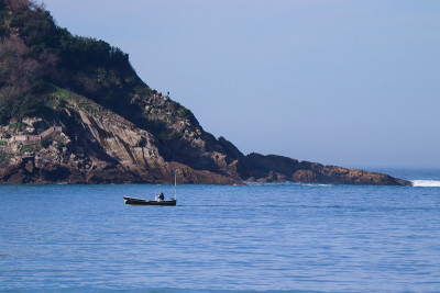 海上的小渔船