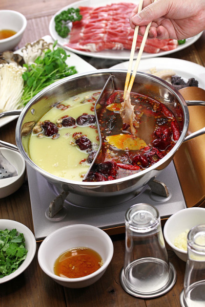 重庆阴阳火锅，中国美食
