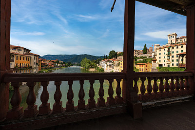 字母表的Bassano del Grappa和Bridge