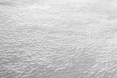 雪浮雕波浪纹理背景黑白