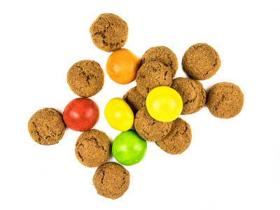 一堆胡椒味饼干和糖果