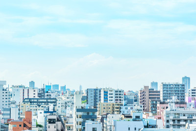 城市城市天际线鸟瞰图在近藤区，日本