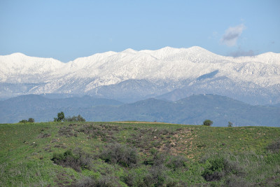 山顶上的雪峰