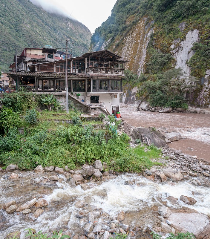 秘鲁阿瓜斯卡连特斯的乌鲁班巴河