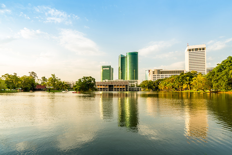 景观城市公园与湖泊