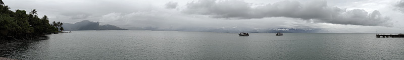 Mid channel between Sao Sebastiao and Ilhabela - S