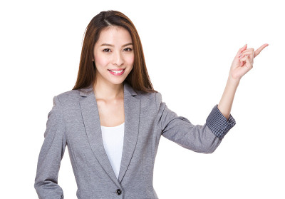 竖起手指的女商人