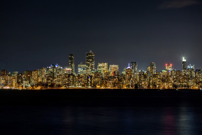 温哥华市中心的夜景，从杰里科海滩，温哥华，BC，加拿大
