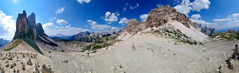 三座山峰徒步旅行