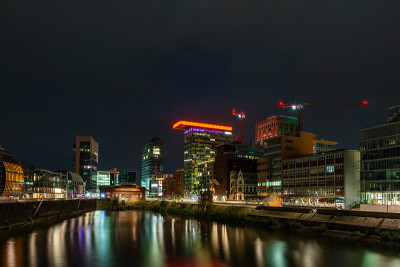 夜景düsseldorf媒体港