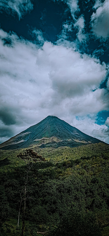 阿雷纳火山基地