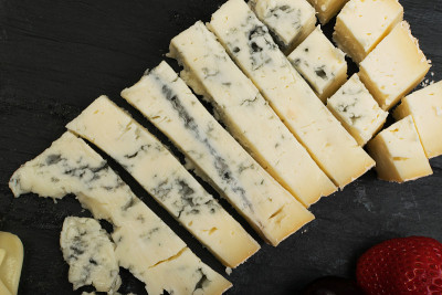 Cheeseboard with Cheese Mix