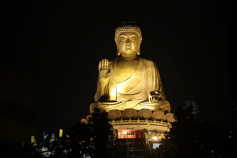 香港大佛的灯光