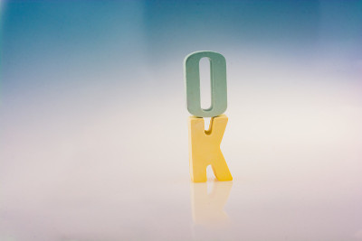 OK这个词用字母块写