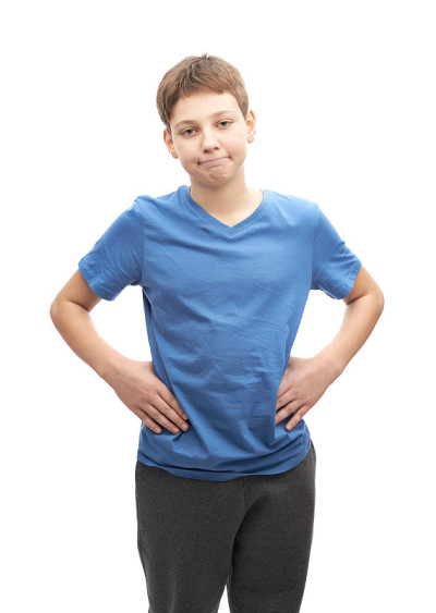 小男孩孤立