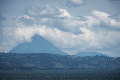 的阿雷纳火山