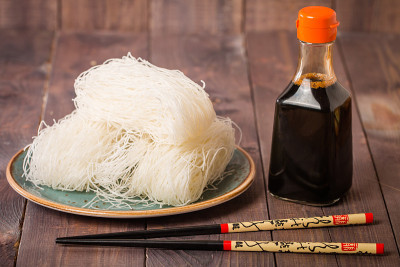 亚洲生面条