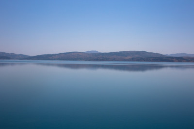 以拉齐格的哈扎尔湖(Elazığ)是该地区最重要的自然资产之一。