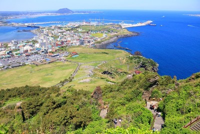 承山日出峰，联合国教科文组织世界遗产，日出峰，日出峰，岩石，火山口，悬崖，