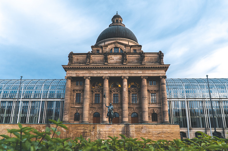 位于德国慕尼黑的巴伐利亚州总理府又名Bayerische Staatskanzlei大楼。作为政府首