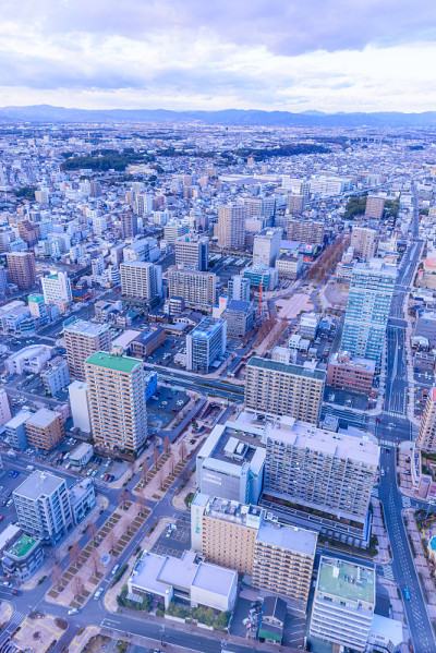 日本黄昏的城市景观