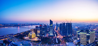 现代城市市中心的现代建筑
