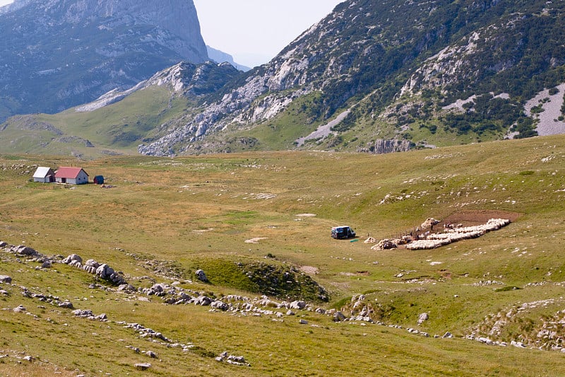 黑山杜米托山谷